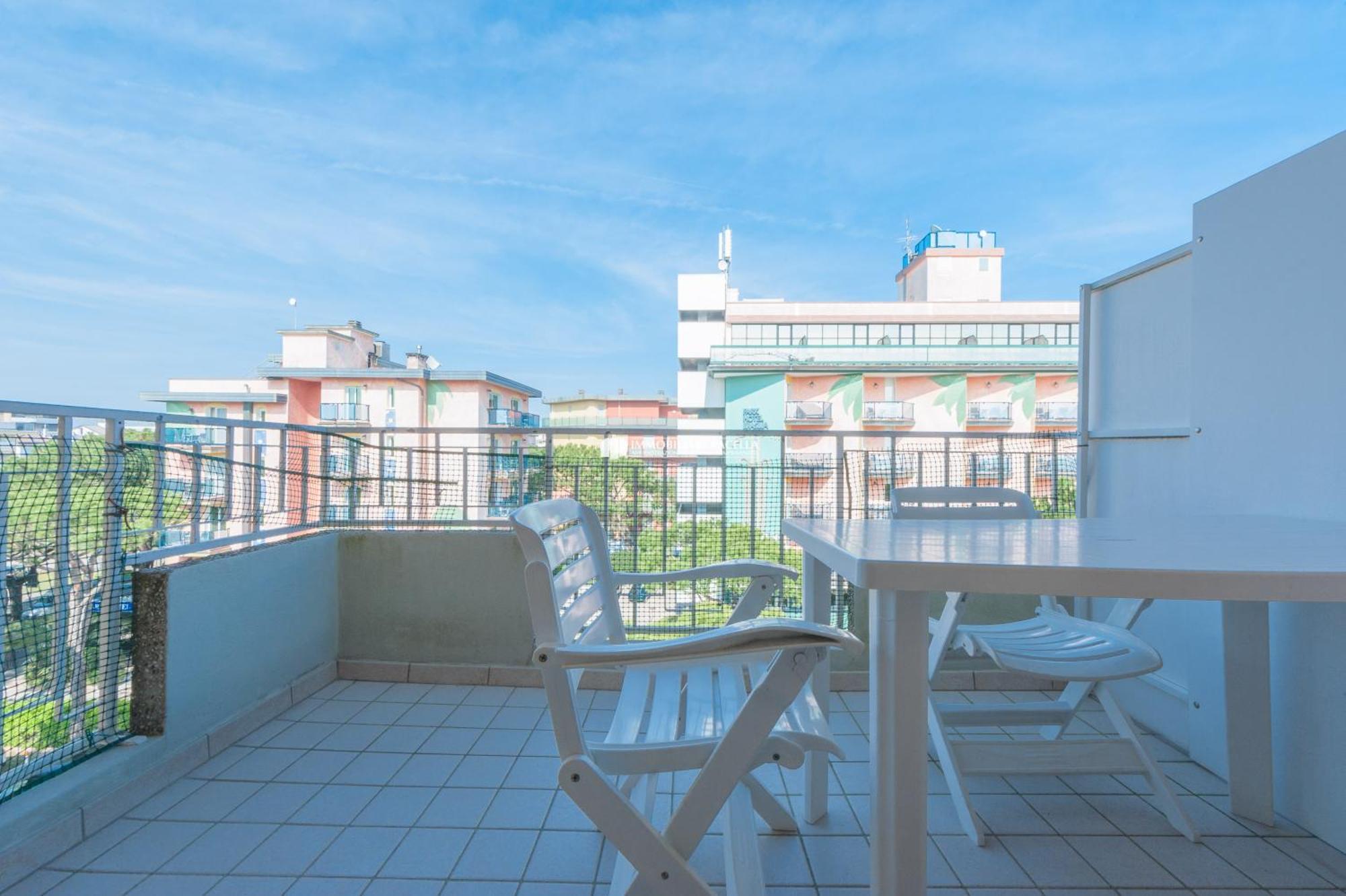 Residence Puerto Del Sol Immobiliare Pacella ليدو دي يسولو المظهر الخارجي الصورة
